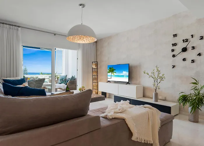 Moderno Y Luminoso En Gaviotas- Puerto Banus Marbella