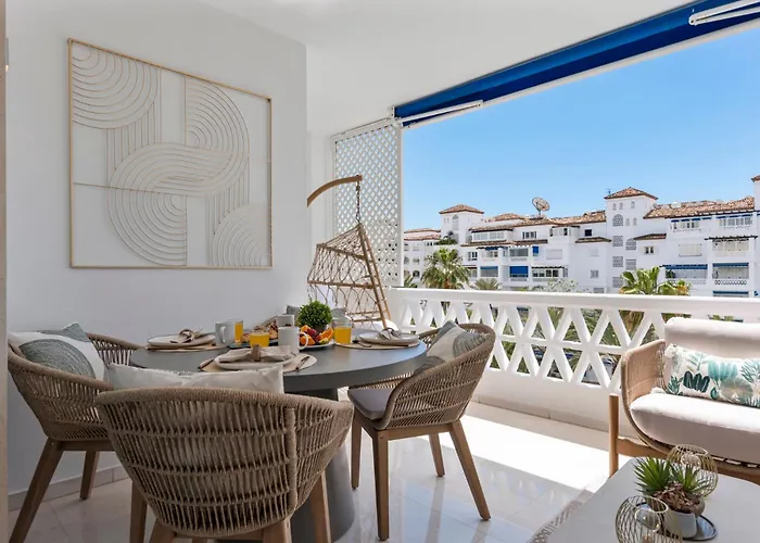 Appartamento Moderno Y Luminoso En Gaviotas- Puerto Banus Marbella