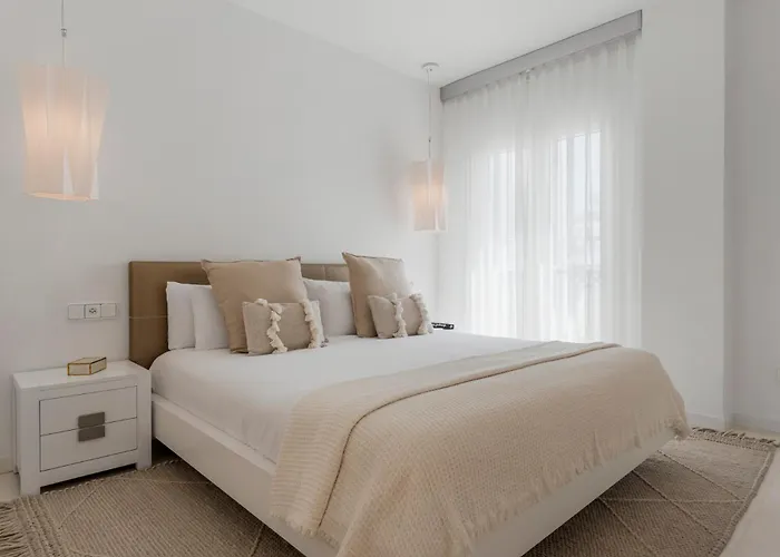 Moderno Y Luminoso En Gaviotas- Puerto Banus *