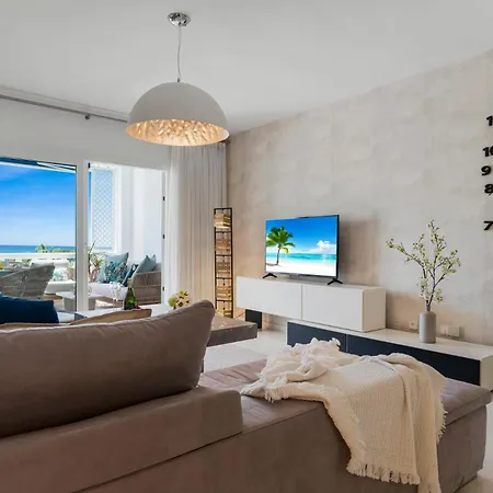 Moderno Y Luminoso En Gaviotas- Puerto Banus Marbellac