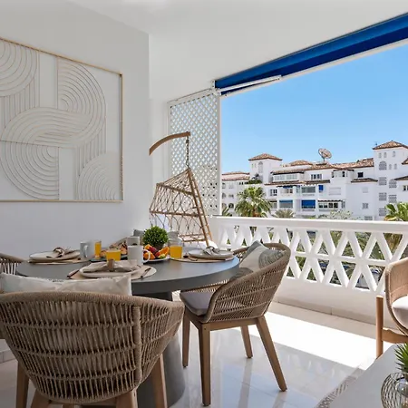Appartamento Moderno Y Luminoso En Gaviotas- Puerto Banus Marbella