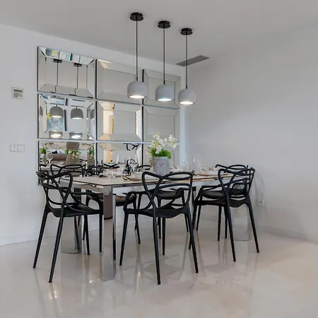 Moderno Y Luminoso En Gaviotas- Puerto Banus * Marbella