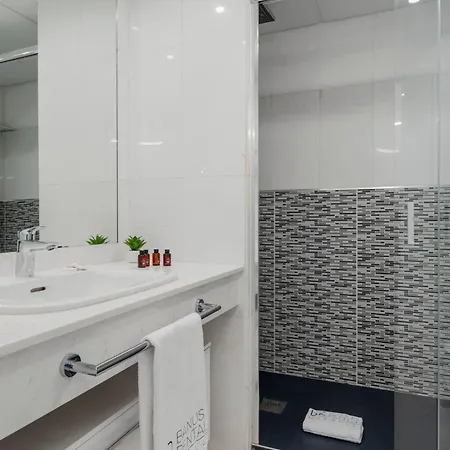 Moderno Y Luminoso En Gaviotas- Puerto Banus Apartment *