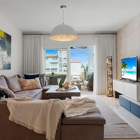 Moderno Y Luminoso En Gaviotas- Puerto Banus Marbellac