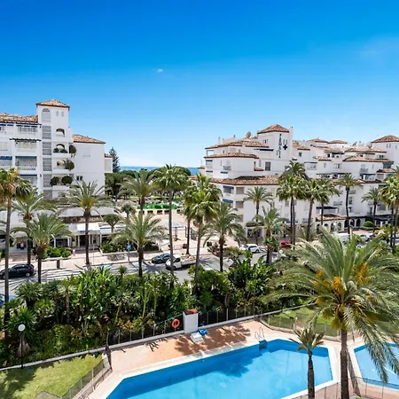 Moderno Y Luminoso En Gaviotas- Puerto Banus