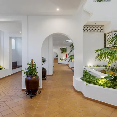 Moderno Y Luminoso En Gaviotas- Puerto Banus * Marbella