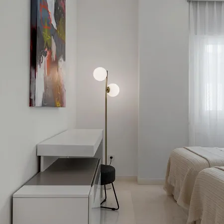 Moderno Y Luminoso En Gaviotas- Puerto Banus