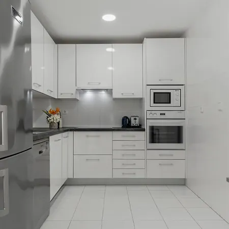 Moderno Y Luminoso En Gaviotas- Puerto Banus