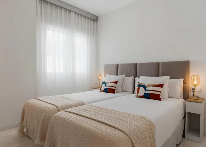 Moderno Y Luminoso En Gaviotas- Puerto Banus Apartment