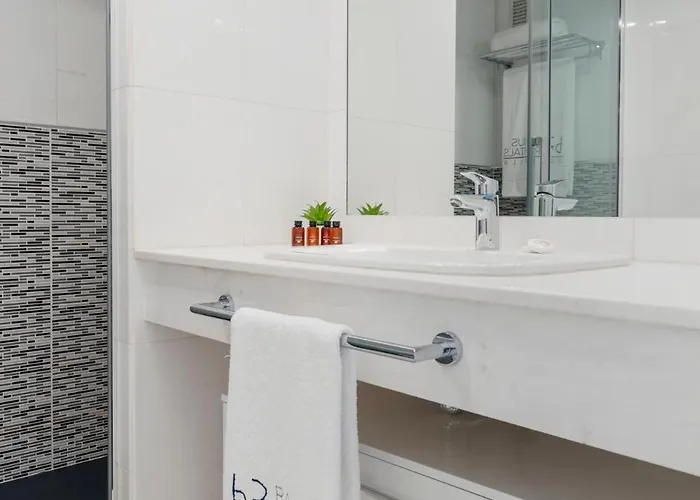 Moderno Y Luminoso En Gaviotas- Puerto Banus Apartment *